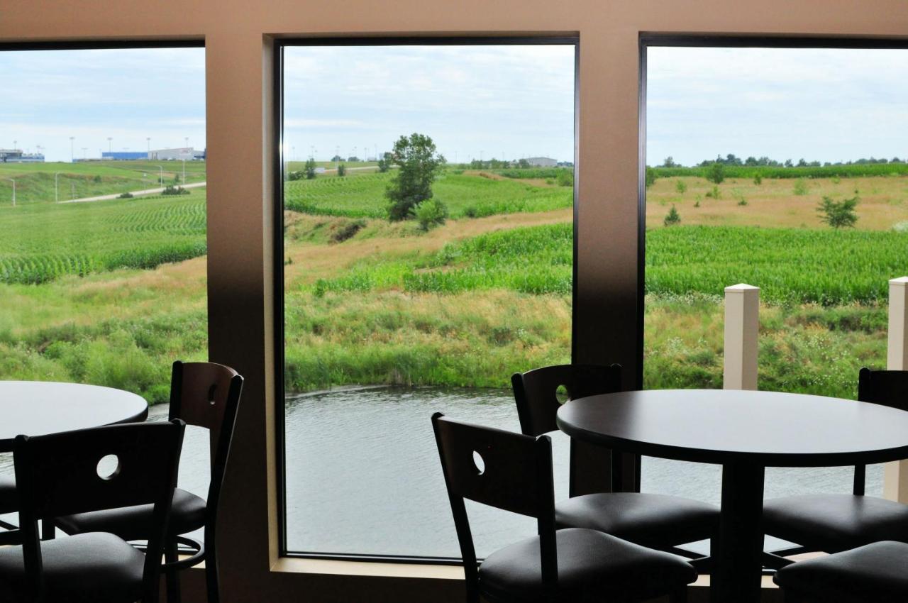 Cobblestone Inn & Suites - Newton Exteriér fotografie