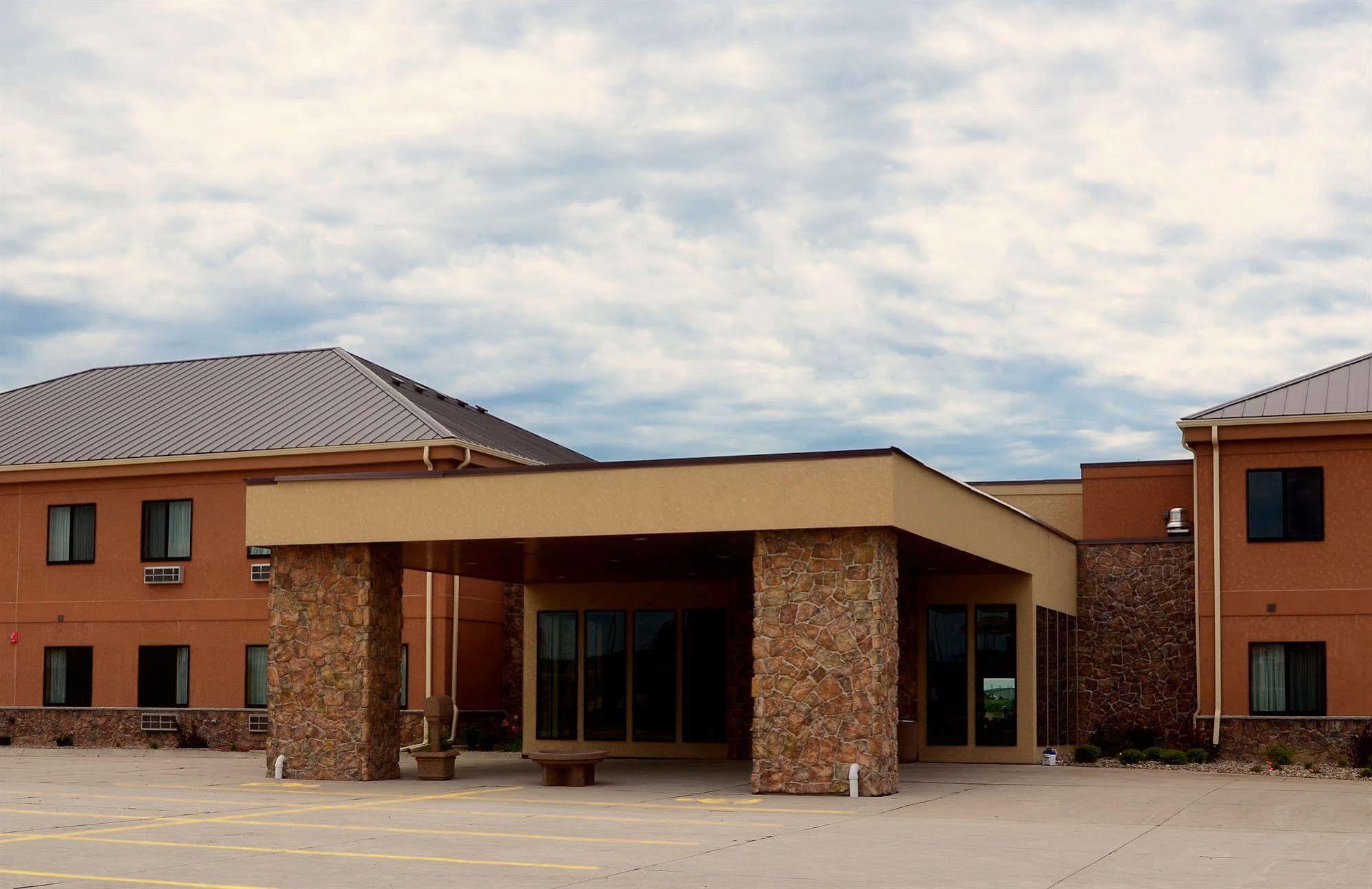 Cobblestone Inn & Suites - Newton Exteriér fotografie